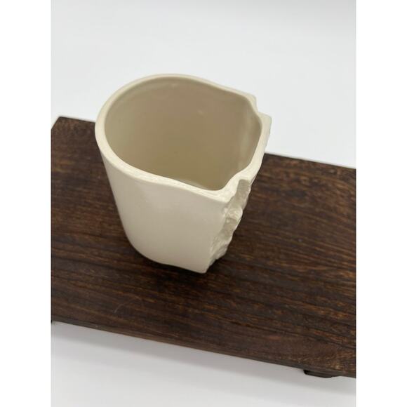 Pinch Hold Mug or Vase Ecru Beige Cream Ceramic - Picture 3 of 10